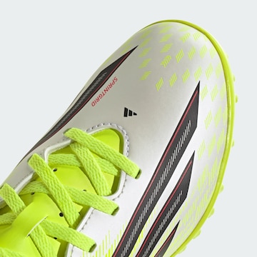 ADIDAS PERFORMANCE - Calzado deportivo 'F50 Club Turf' en amarillo