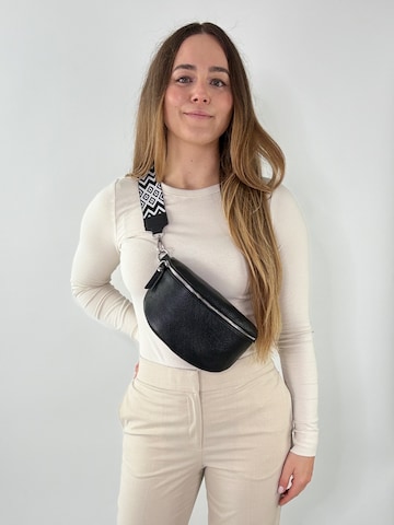 lePelou Gürteltasche 'THEA medium' in Schwarz