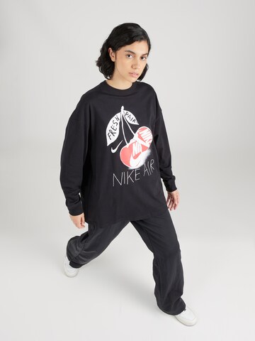 Nike Sportswear Shirt in Schwarz
