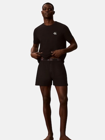 Calvin Klein - Camiseta 'CALVIN KLEIN PRIDE S/S CREW NECK T-SHIRT' en negro