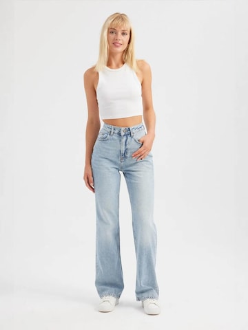 Hiccup Regular Jeans in Blau