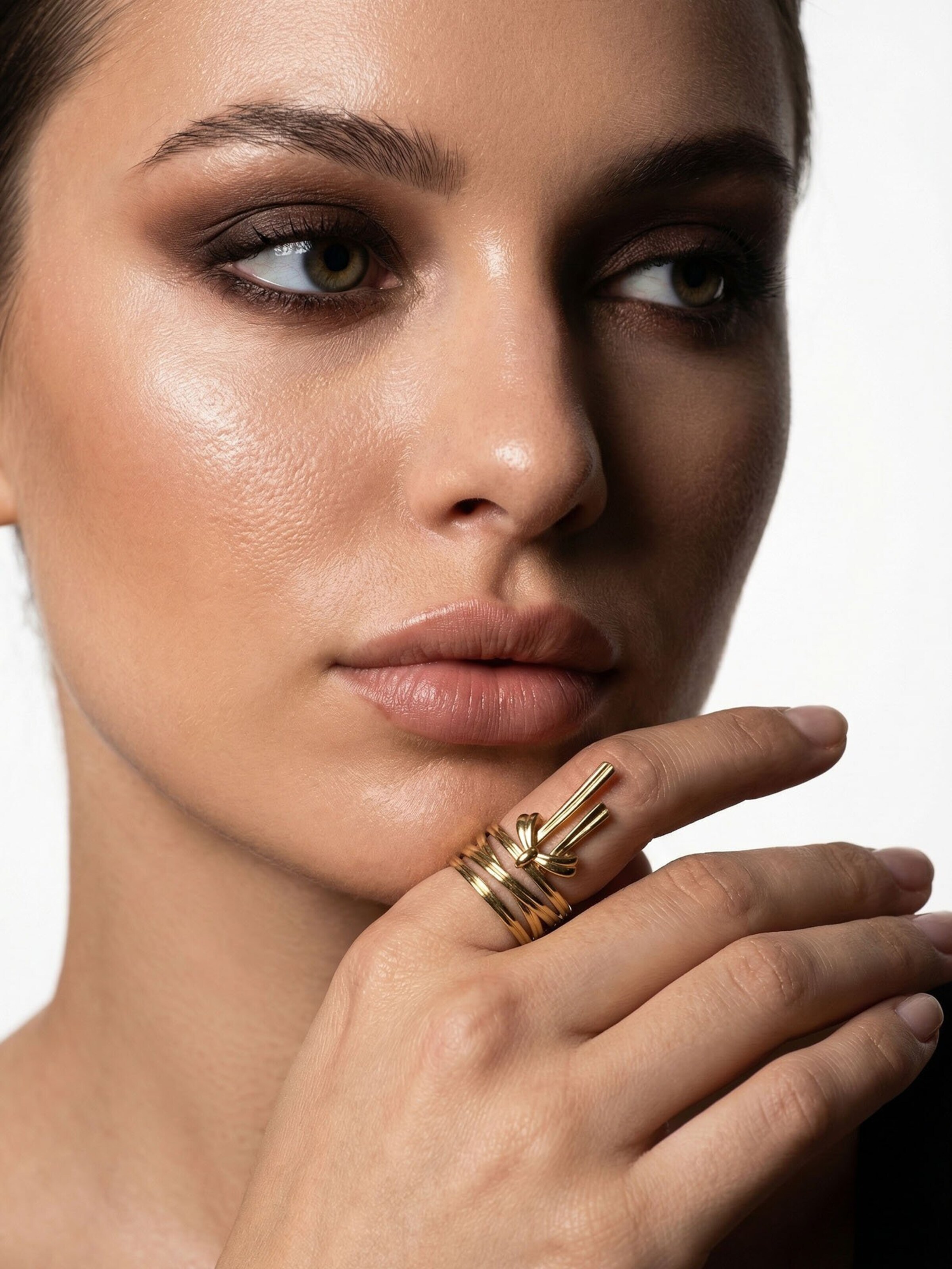 Nemomatheo Ring 'Ribbon Knot' in Gold