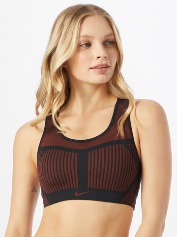 Regular Soutien-gorge de sport NIKE en marron : devant