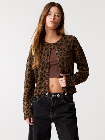 Cardigan Pull&Bear en marron : devant