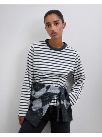 Scalpers Tričko - Sivá: predná strana