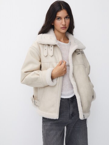 Pull&Bear Winter jacket in Beige: front