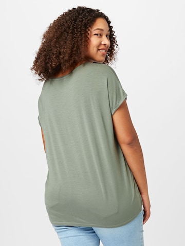 Vero Moda Curve T-Shirt 'Aya' in Grün