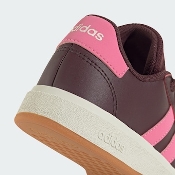 ADIDAS SPORTSWEAR Sneaker 'Grand Court 2.0' in Braun