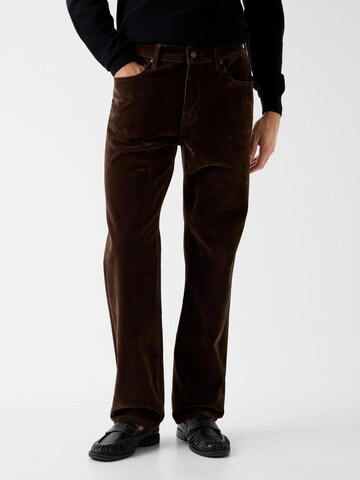 GUESS Regular Jeans 'Mason' in Brown: front