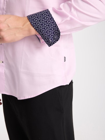 Coupe slim Chemise business 'Marco Polo Iconic Satin Man Shirt White' 7Camicie en rose
