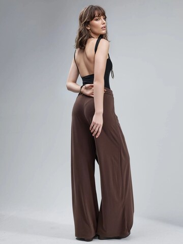 Busem Wide leg Broek in Bruin