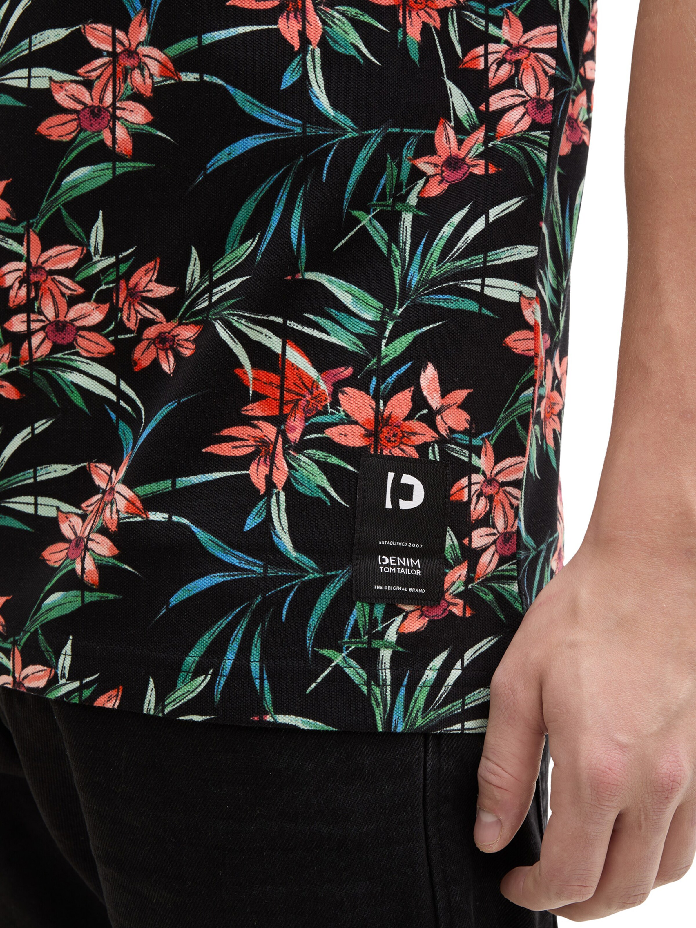 Tricou de la TOM TAILOR DENIM pe negru