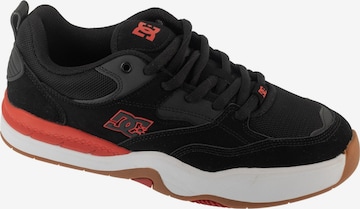 Baskets basses 'Ascend S' DC Shoes en noir : devant