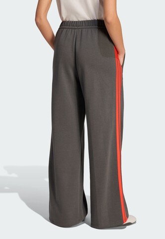 Loosefit Pantalon de sport 'Audi Formula One Team DNA' ADIDAS PERFORMANCE en gris