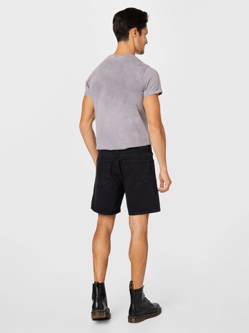 WEEKDAY Regular Shorts in Schwarz