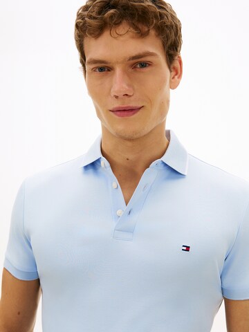 TOMMY HILFIGER Poloshirt in Blau