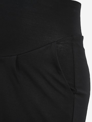 BOOB Regular Shorts 'Once-on-never-off' in Schwarz