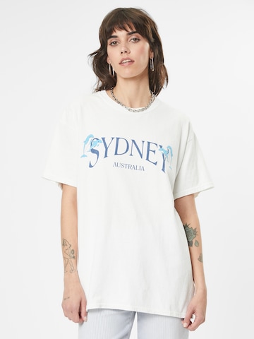 balts Nasty Gal T-Krekls 'Sydney': no priekšpuses