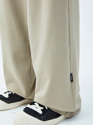 Wide leg Pantaloni 'Humble' di VAMOS CLO in beige