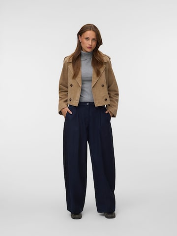 ruda VERO MODA Demisezoninė striukė 'VMJanice Josie'