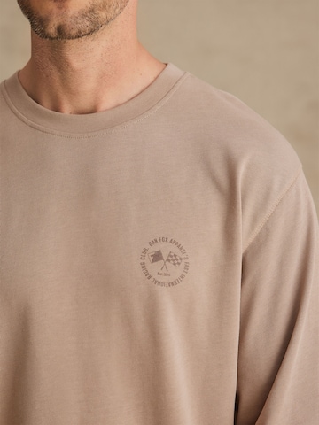 DAN FOX APPAREL - Camiseta 'Koray' en marrón
