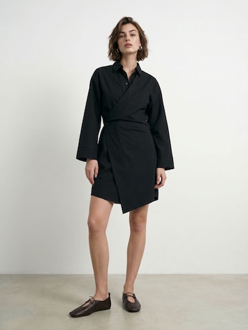 HYPEDROP - Vestido 'HDIRIS' en negro: frente