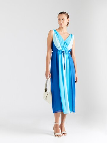 Robe d’été COMMA en bleu : devant