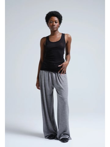 Seamless Basic Top 'Bella' in Black