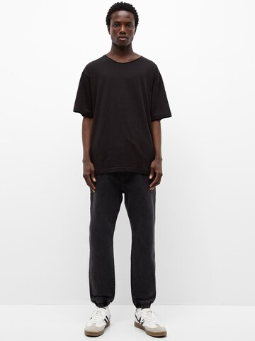 Pull&Bear Tapered Jeans in Black