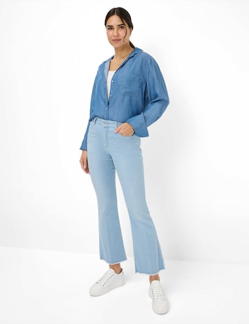Bootcut Jean ' Shakira S ' BRAX en bleu : devant