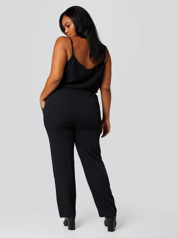 Regular Pantalon à pince 'Nola' Guido Maria Kretschmer Curvy en noir