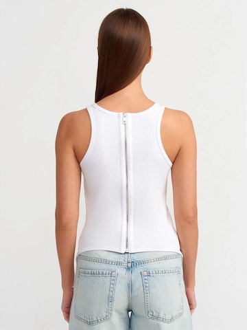 Haut Dilvin en blanc
