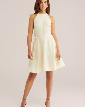 WE Fashion Ruha - sárga: elől