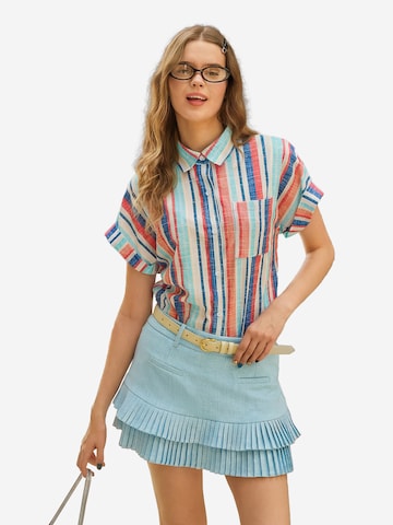 balts Imily Bela Blūze: no priekšpuses