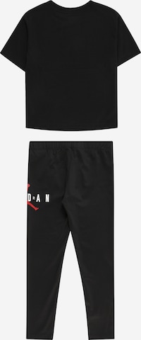 Set de la Jordan pe negru