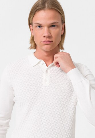 Felix Hardy Sweater in White