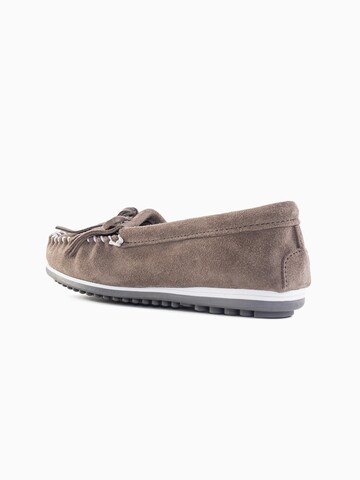 Minnetonka Moccasin 'Kilty plus' in Grey