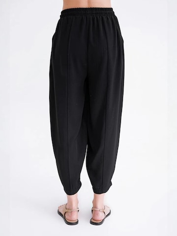 Effilé Pantalon MixRay en noir