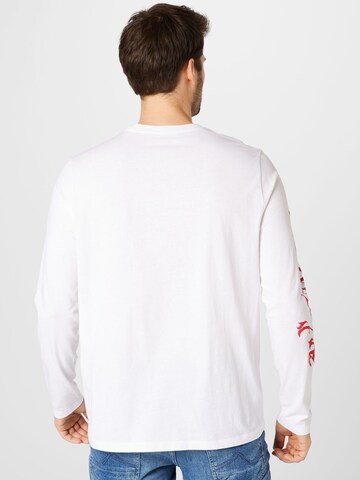 AllSaints - Camiseta en blanco