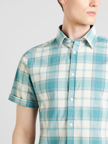 Coupe slim Chemise s.Oliver en vert