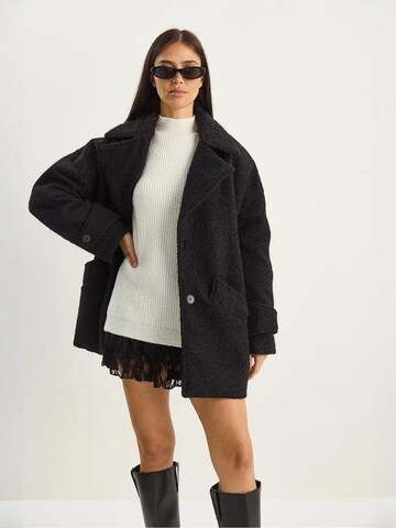 Cappotto di mezza stagione di Bianco Lucci in nero