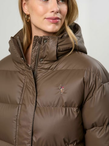 Geacă de iarnă ' UWLean ' de la U.S. POLO ASSN. pe maro