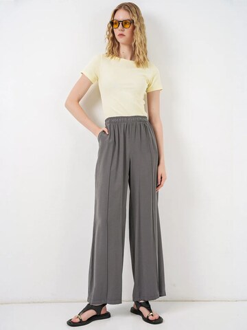 Wide leg Pantaloni di Bigdart in grigio