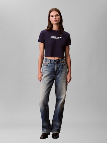 Calvin Klein Jeans T-shirt i lila: framsida