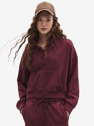 No Matter What Sweatshirt in Rot: Vorderseite