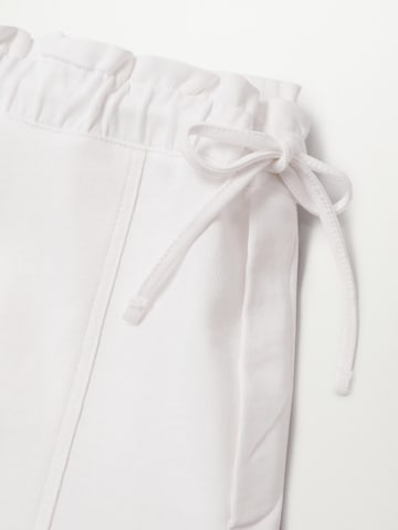 MANGO Normalny krój Spodnie 'CLAY' w kolorze biały