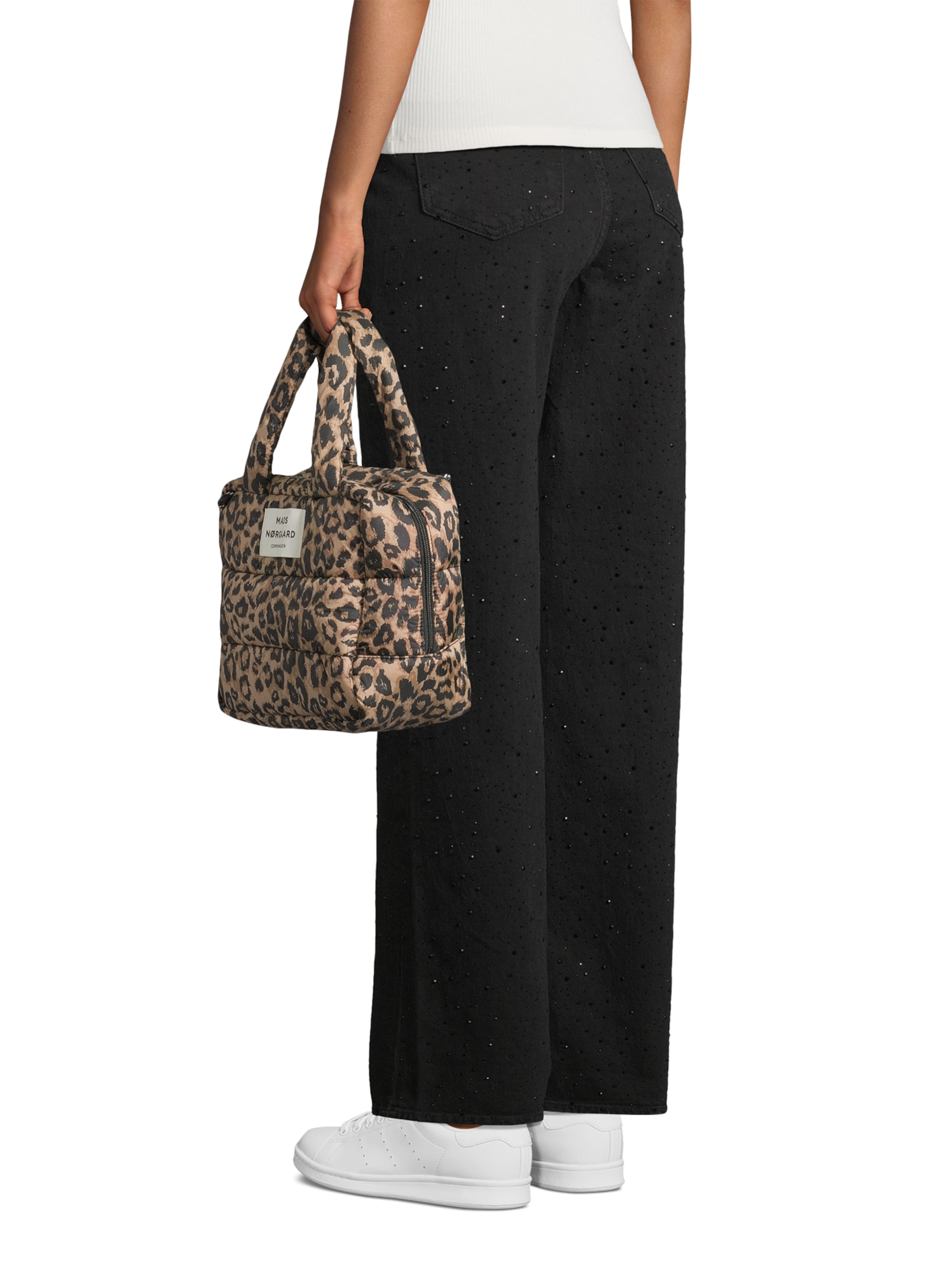 MADS NORGAARD COPENHAGEN Сумки в Коричневый: спереди