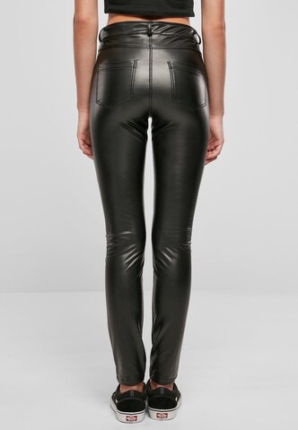 Urban Classics Slimfit Nadrág - fekete
