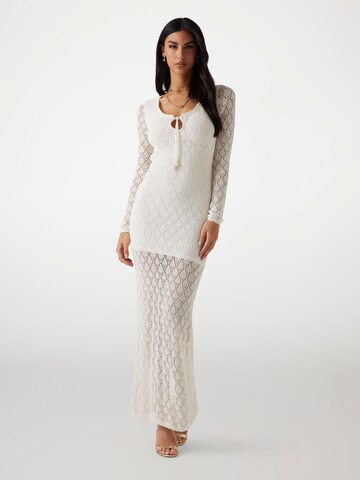 GUESS Strickkleid in Weiß