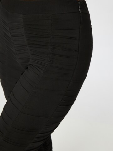 CLUB L LONDON - Skinny Leggings em preto